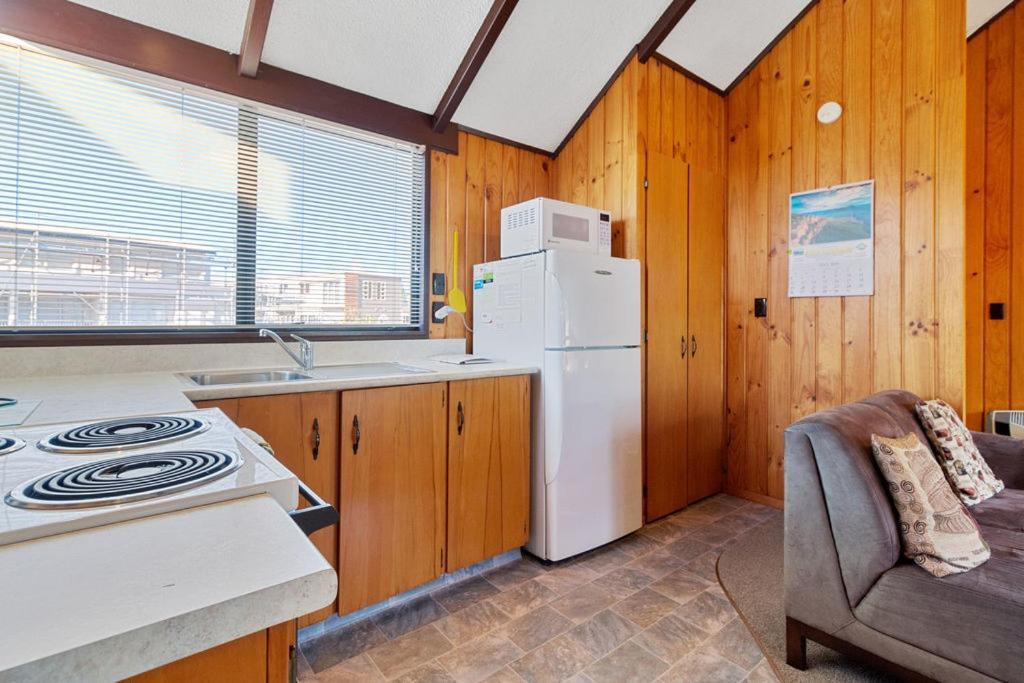 Downtown Mountview - Mt Maunganui Holiday Home เมาท์มองานุย ภายนอก รูปภาพ