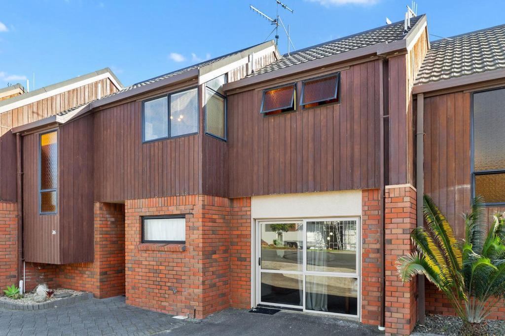 Downtown Mountview - Mt Maunganui Holiday Home เมาท์มองานุย ภายนอก รูปภาพ